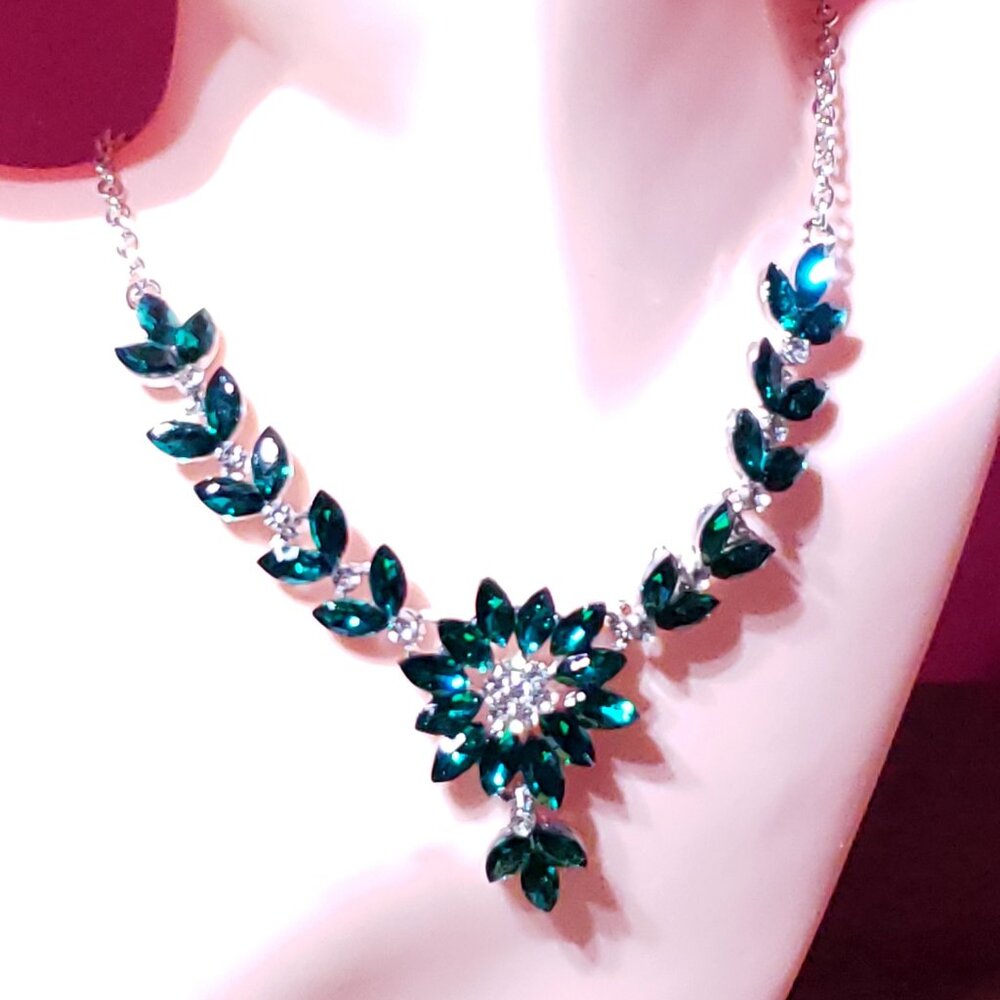 Emerald Green Rhinestone Necklace & Earrings
